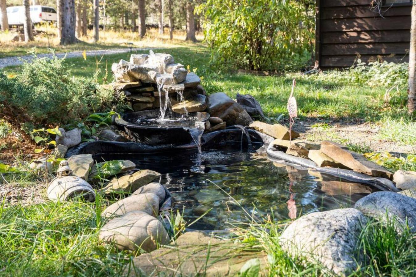 Rustic Cozy Cabin With Hot Tub Bragg Creek エクステリア 写真